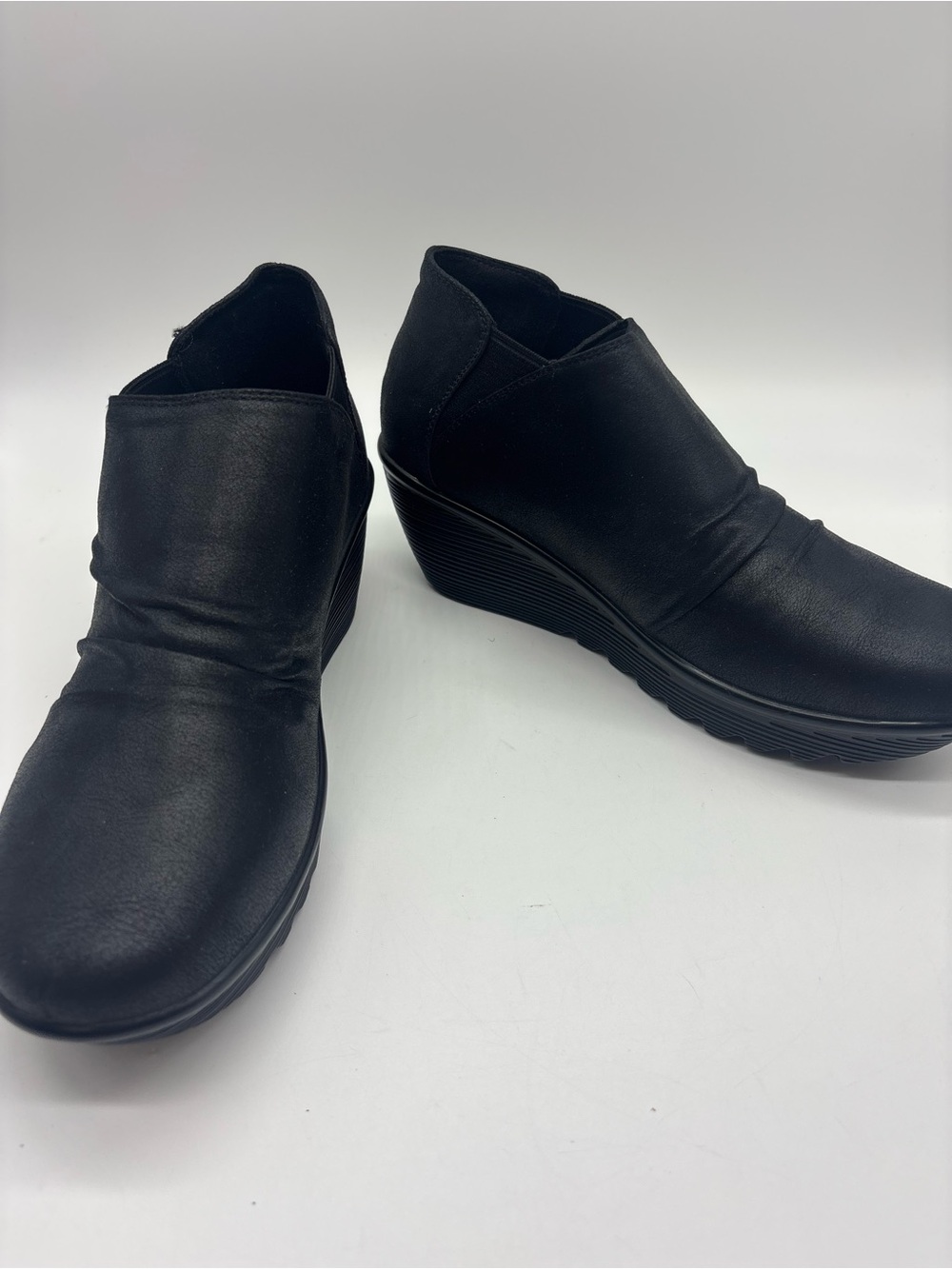SKECHERS Air-Cooled Memory Foam Black Slip-On Wedge Ankle Bootie Women's 11